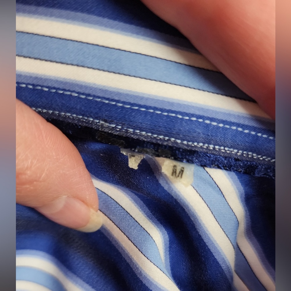 Bugatchi Uomo Shaped Fit Blue & White Stripe Men’s Buttom Down Size Medium - Picture 11 of 13
